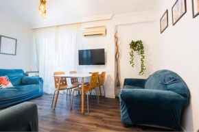 Apartamento en barrio sevillano, free bus, metro